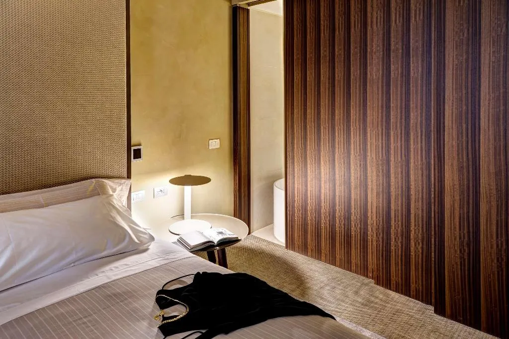 Room, Me Milan Il Duca, Milan