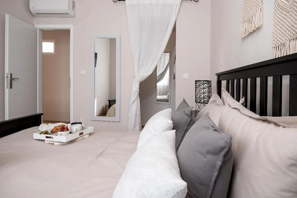 VILLA FOUR BEDROOMS Room, Villa Le Lu, Split