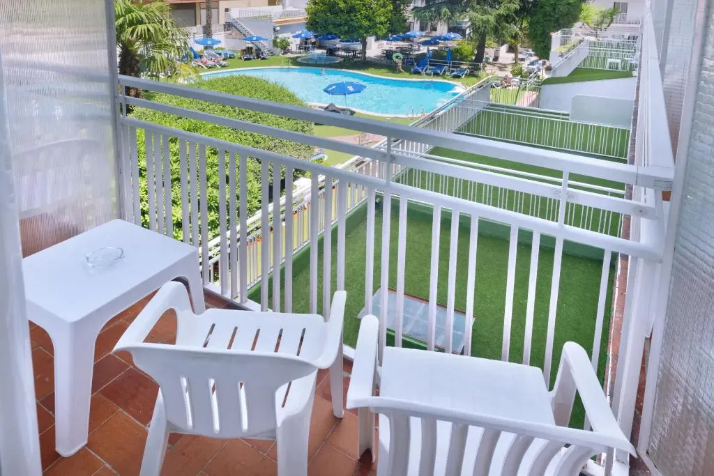 FAMILY ROOM STANDARD Room, GHT Balmes - Apartaments & Splash, Costa Brava