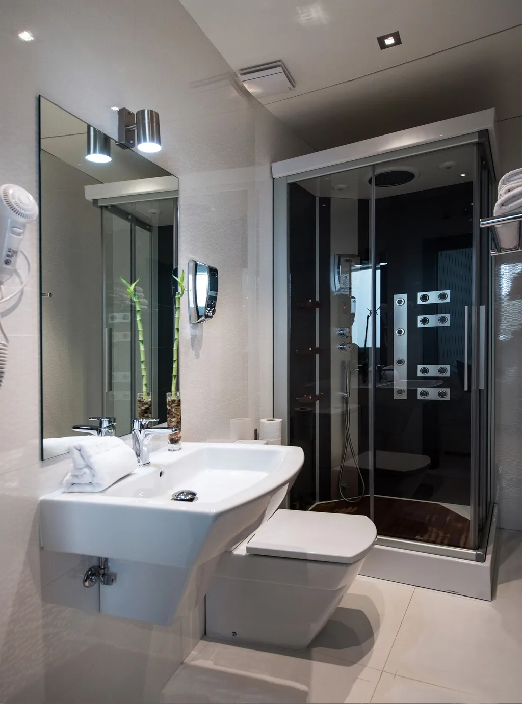 APARTMENT ONE BEDROOM Room, Roisa Suites, Madrid