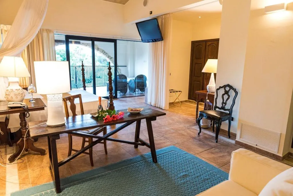 SUITE WITH DOUBLE BED Room, Costa Dei Fiori, Cagliari