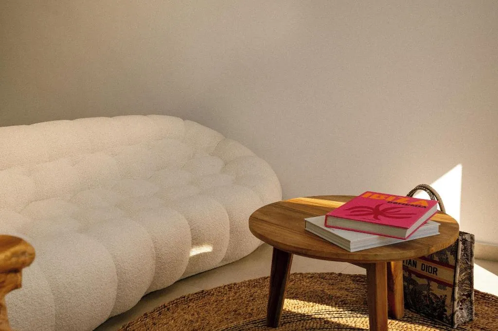 Room, Gazelle Living, Santorini