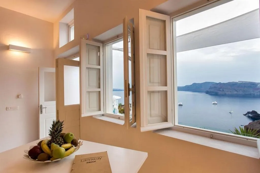 SUITE SUPERIOR WITH DOUBLE BED Room, Oia Vista House, Santorini