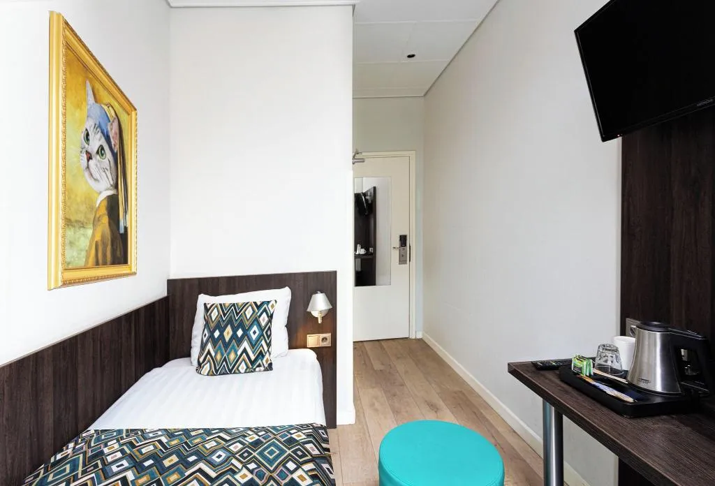 SINGLE STANDARD Room, Hotel Damsquare, Amsterdam