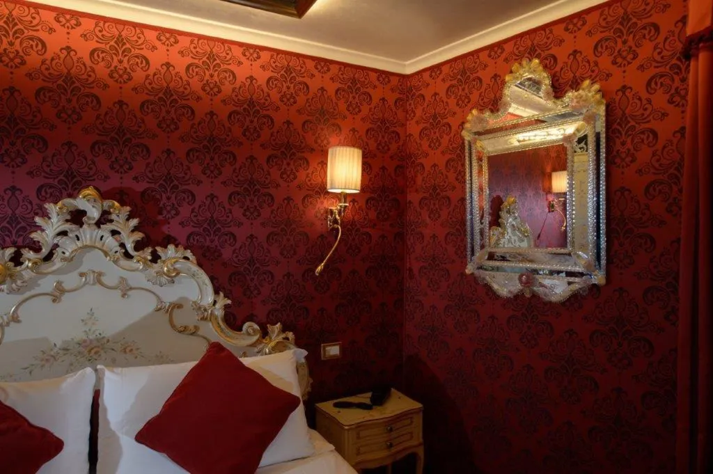 Double or Twin DELUXE Room, Canaletto, Venice