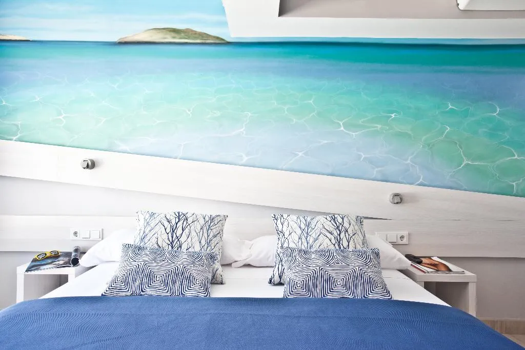 Double or Twin STANDARD Room, Ryans La Marina, Ibiza