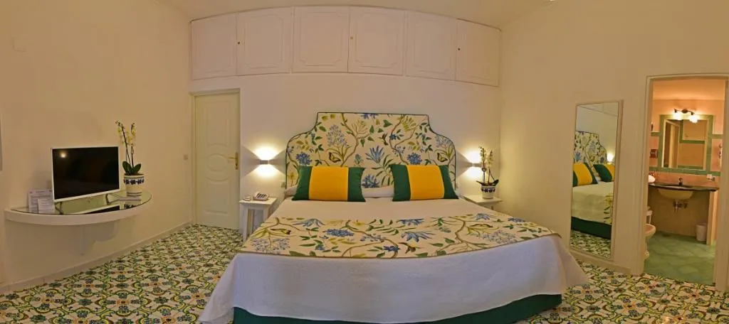 Double or Twin DELUXE GARDEN VIEW Room, Hotel Villa San Felice, Naples