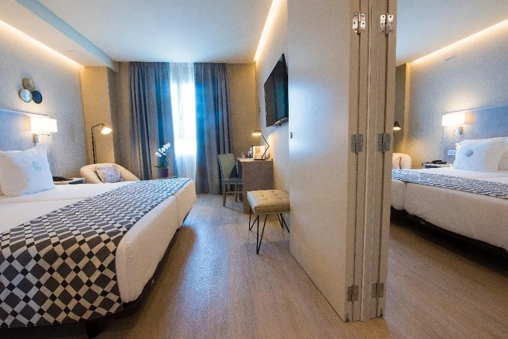 DOUBLE PREMIUM Room, America Sevilla, Seville