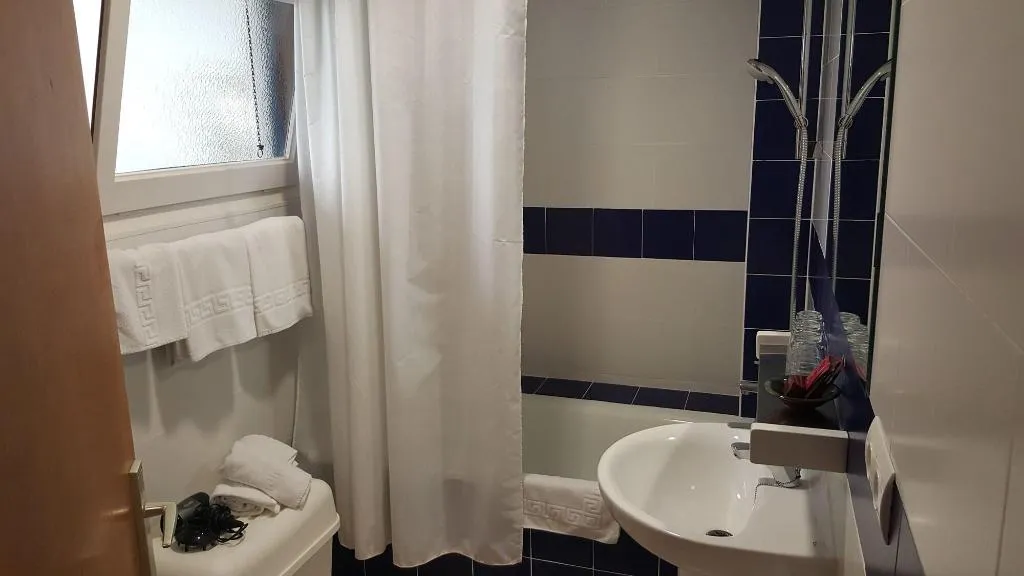 Room, Hostal Residencia Catalina, Costa Brava