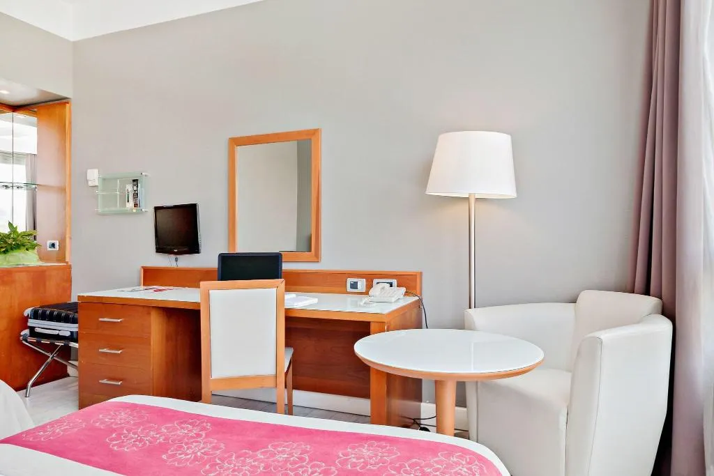 DOUBLE GRAND Room, Italiana Hotels Florence, Florence