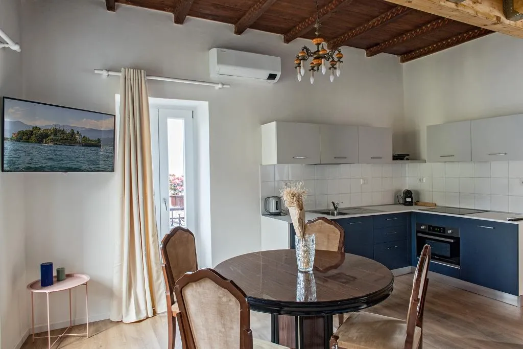APARTMENT ONE BEDROOM WITH AIR CONDITIONING Room, Stresa Complex Levoasi, Milan