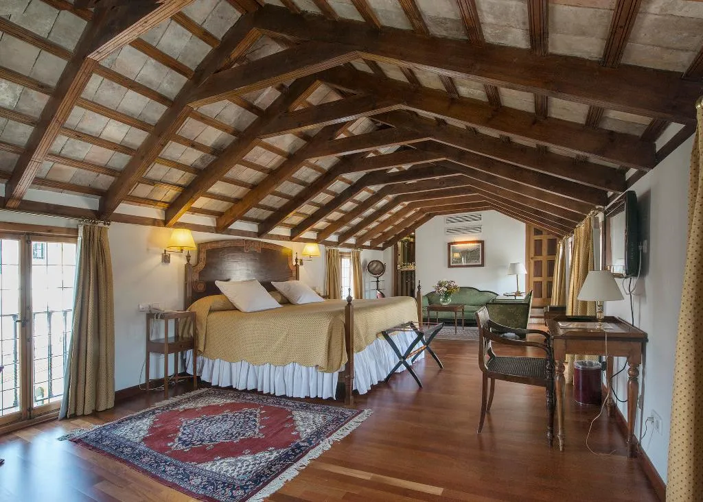 JUNIOR SUITE STANDARD Room, Casas de la Juderia, Seville