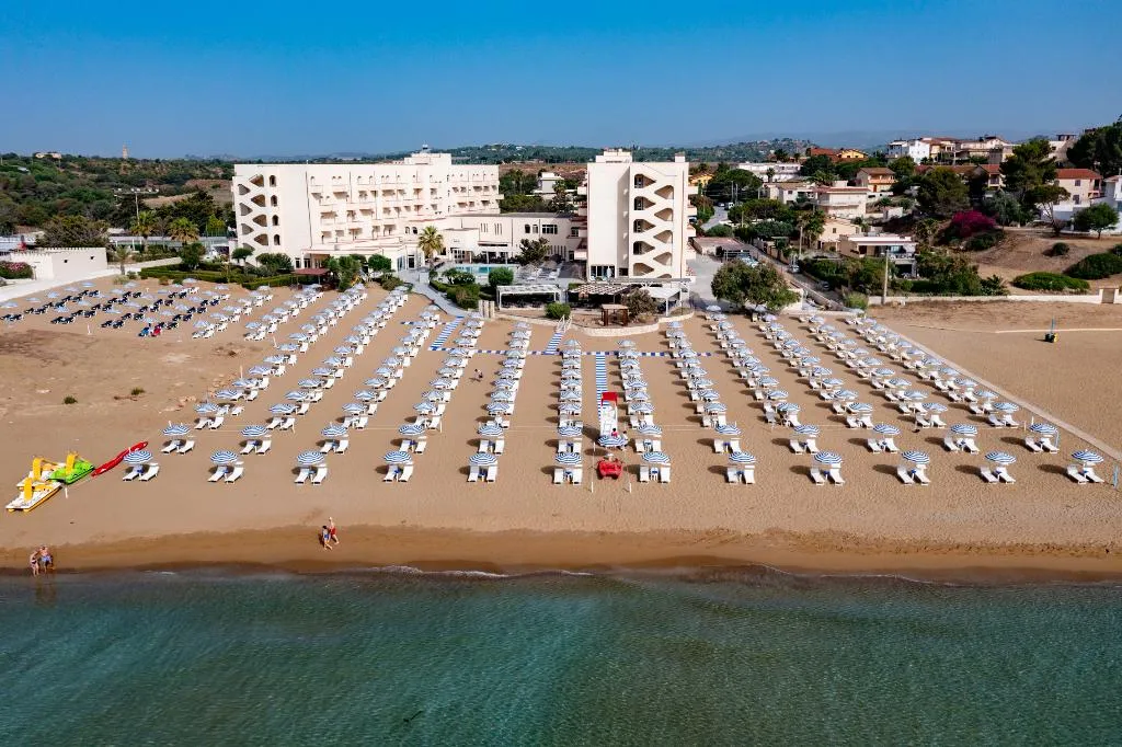 Beach, Hotel Club Eloro, Catania