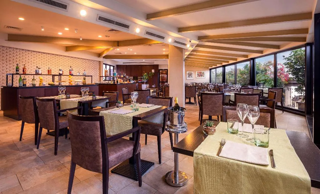 Restaurant, UNA HOTELS Galles Milano, Milan