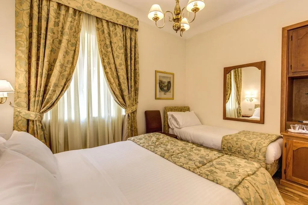 TRIPLE STANDARD Room, Hotel Cortina Roma, Rome