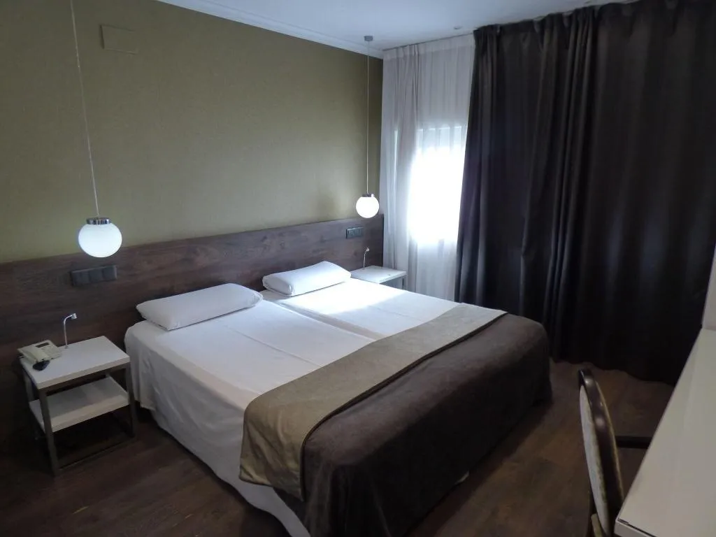 Room, Moderno, Barcelona