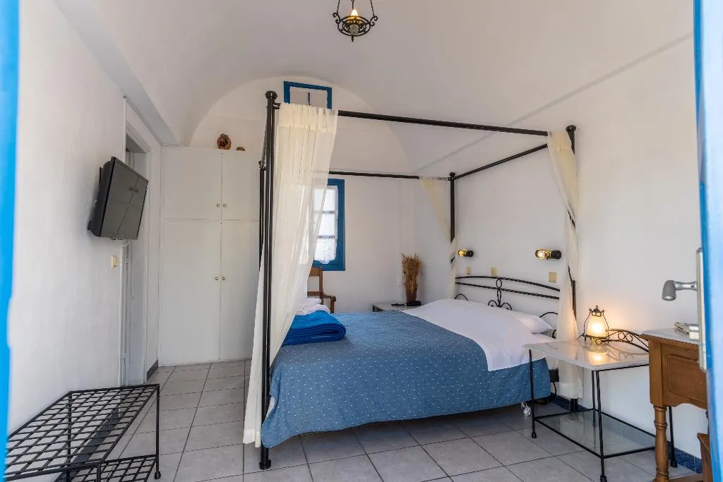 DOUBLE STANDARD Room, Irigeneia Hotel, Santorini