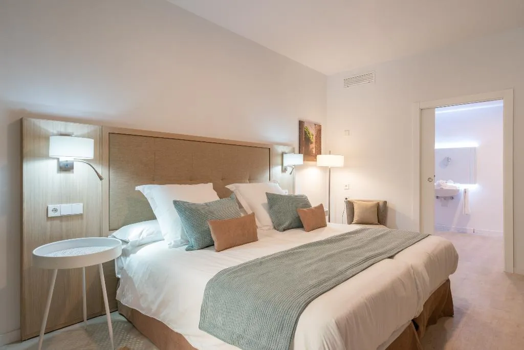 Double or Twin STANDARD Room, Soller Plaza, Majorca