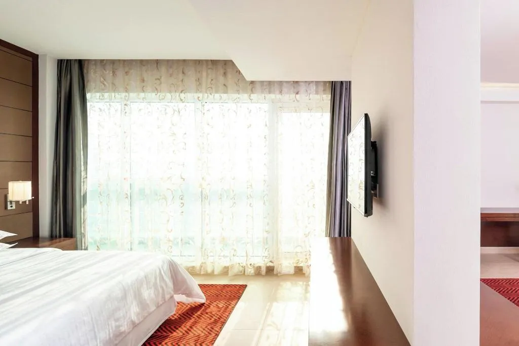 Room, Four Points by Sheraton Sharjah, Dubai