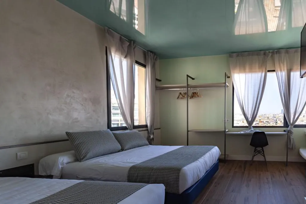 Room, Hostal Charlotte, Madrid