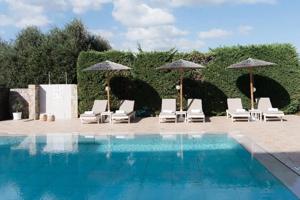 Pool, Mirage Studios, Crete