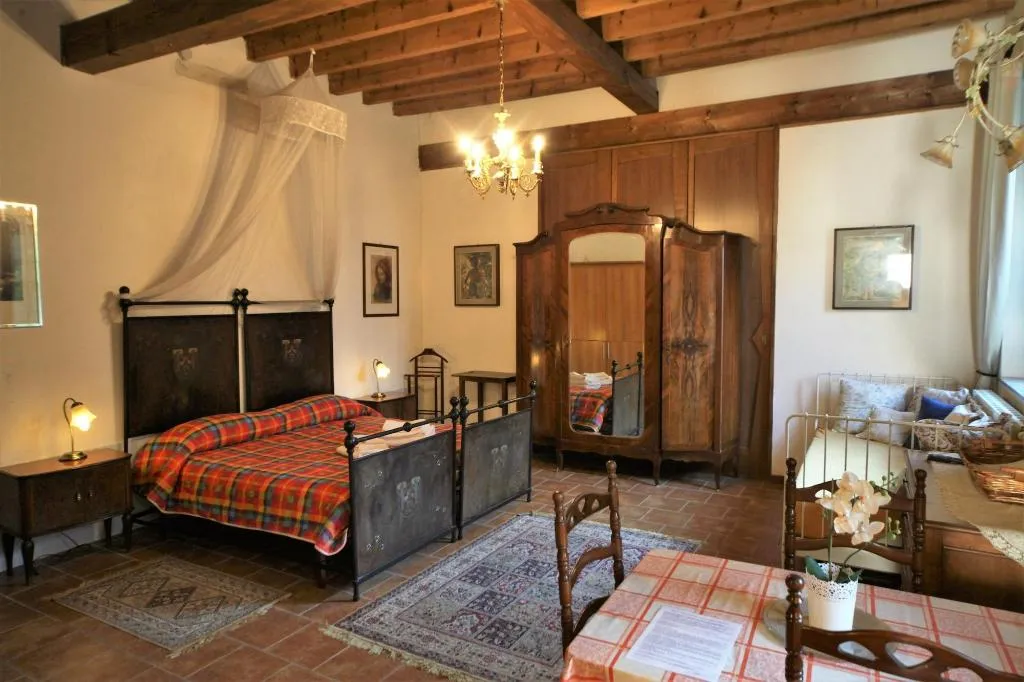 Room, Antica Corte Milanese, Milan