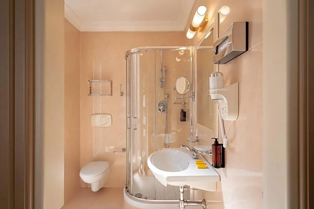 TRIPLE STANDARD Room, Villa Glori, Rome