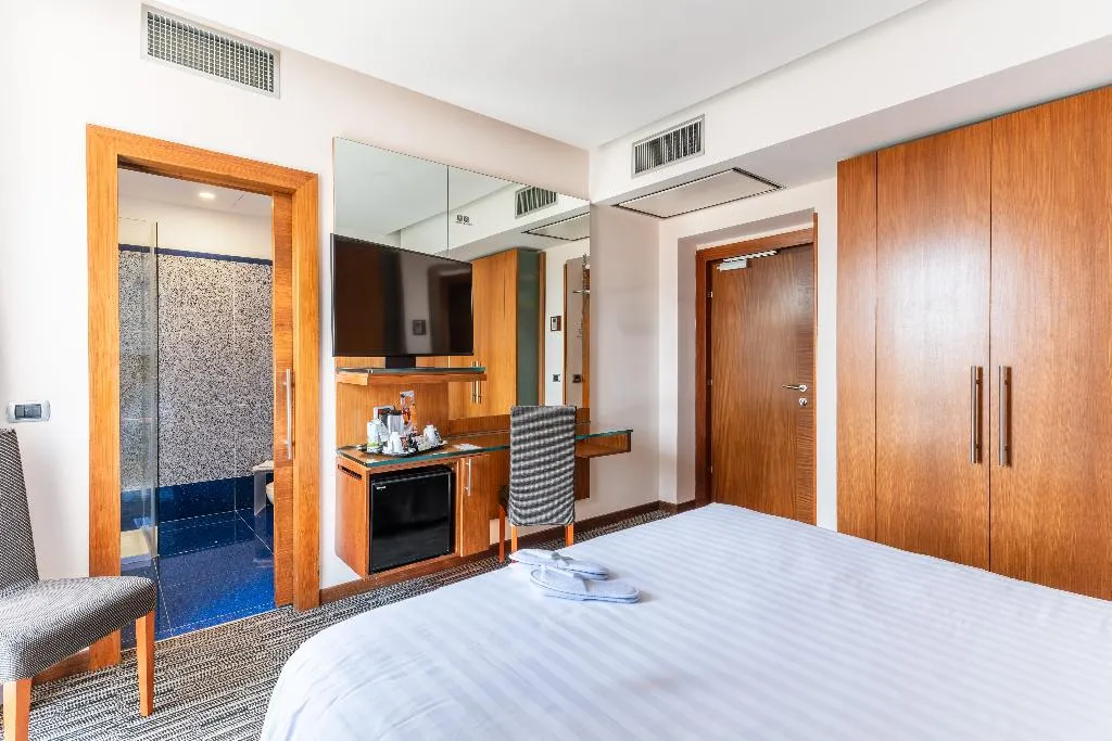 DOUBLE SUPERIOR KING BED Room, Best Western Plus Hotel Universo, Rome