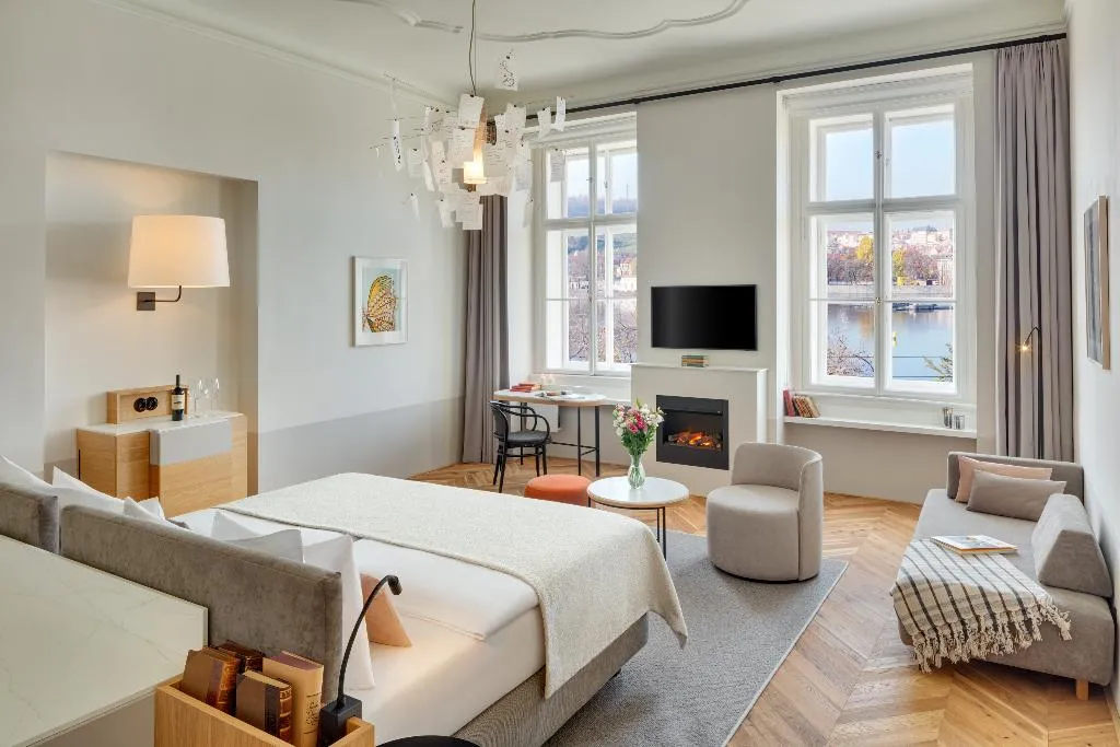 SUITE RIVER VIEW Room, Hotel BOOKQUET, Prague