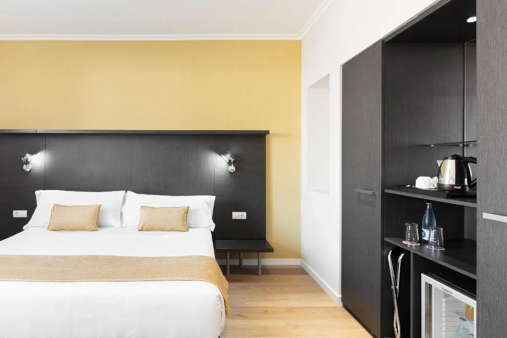 DOUBLE SUPERIOR CAPACITY 3 Room, Hotel Alimara Barcelona, Barcelona