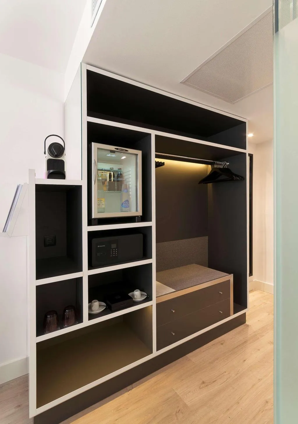 Room PREMIUM CITY VIEW Room, Innside Palma Bosque Hotel, Majorca