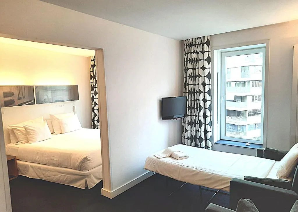 JUNIOR SUITE WITH DOUBLE BED Room, Gat Point Charlie, Berlin