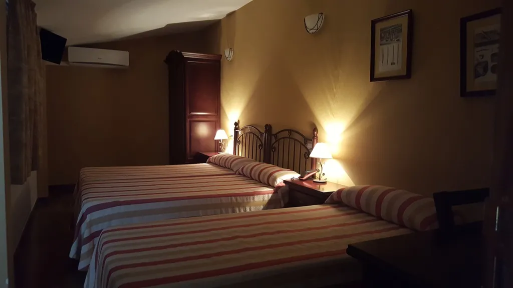 TRIPLE STANDARD Room, San Cayetano, Costa Del Sol