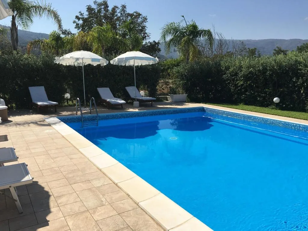 Sports and Entertainment, Il Girasole Capo d'Orlando, Olbia