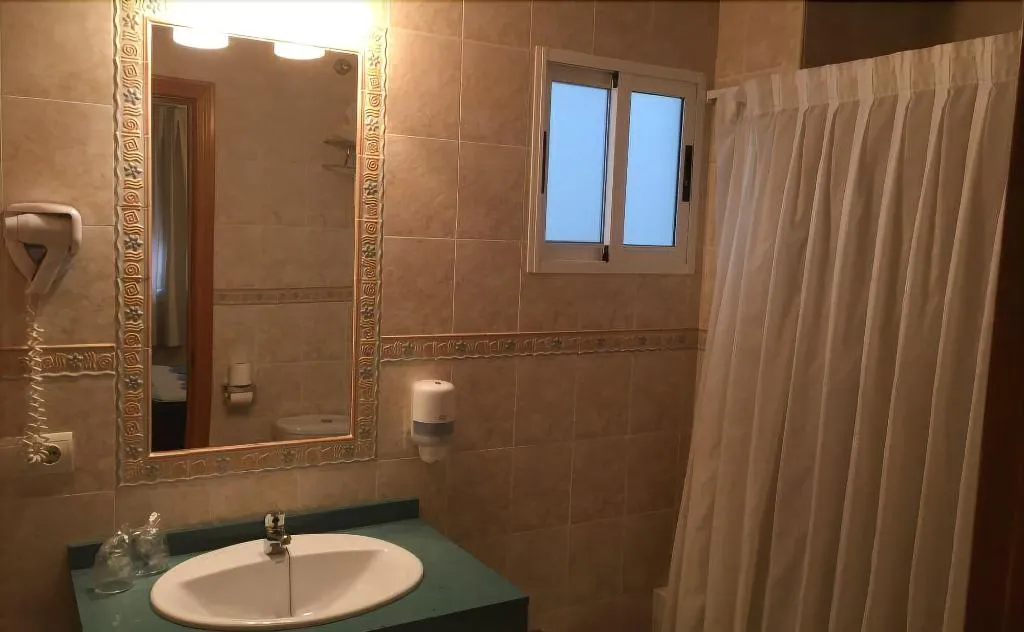 Room, Hostal Quatre Llunes, Costa Blanca