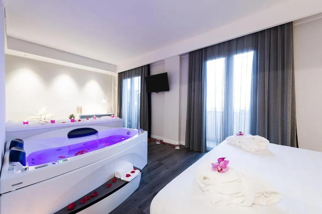 JUNIOR SUITE STANDARD Room, Garden, Perugia