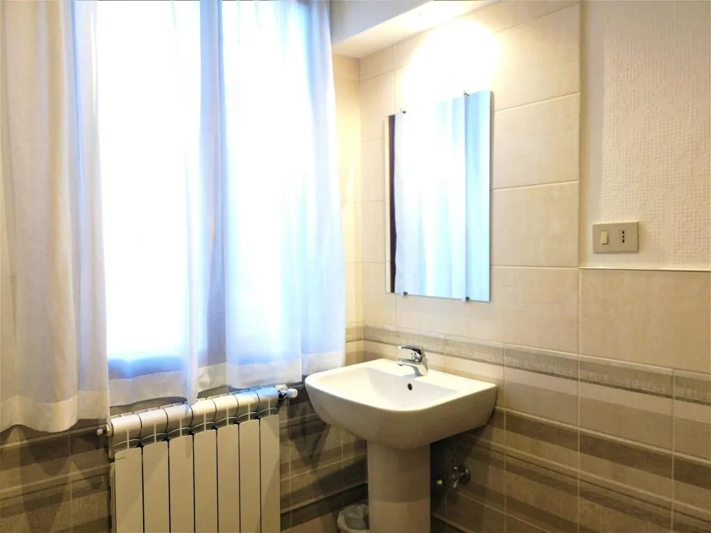 SINGLE WITH SHARED BATHROOM Room, Hotel Rossi, Venice