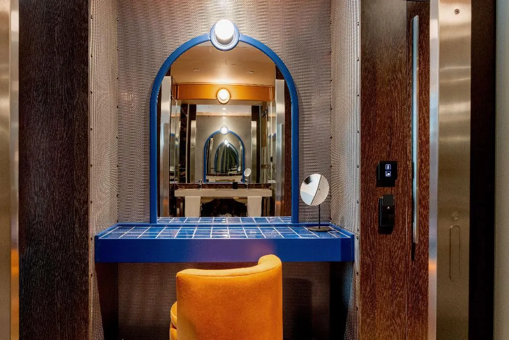 Double or Twin Accessible KING SIZE BED Room, Cenica Porto Hotel, Curio Collection By Hilton, Porto