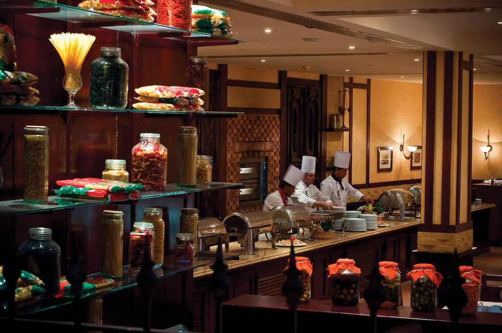 Restaurant, Amwaj Oyoun Resort & Casino, Red Sea Riviera