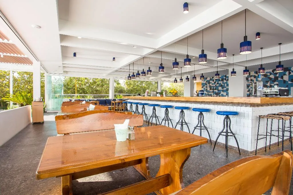Bar, Orion, Rhodes