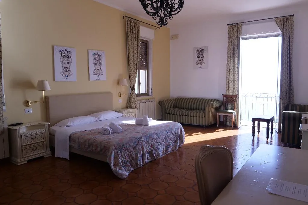 SUITE WITH BALCONY Room, Hotel Elios, Taormina