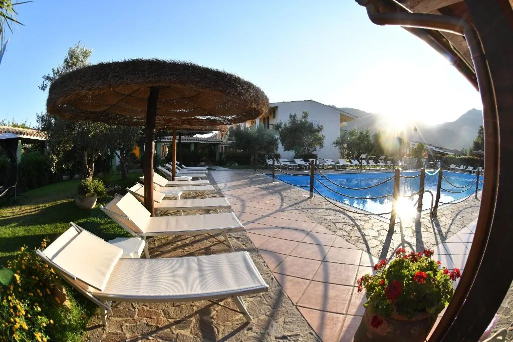 Pool, iH Hotels Villasimius Le Zagare Resort, Cagliari