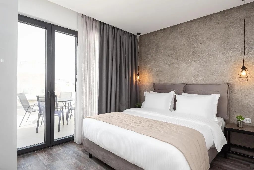 Room, Athenian Spirit, Athens