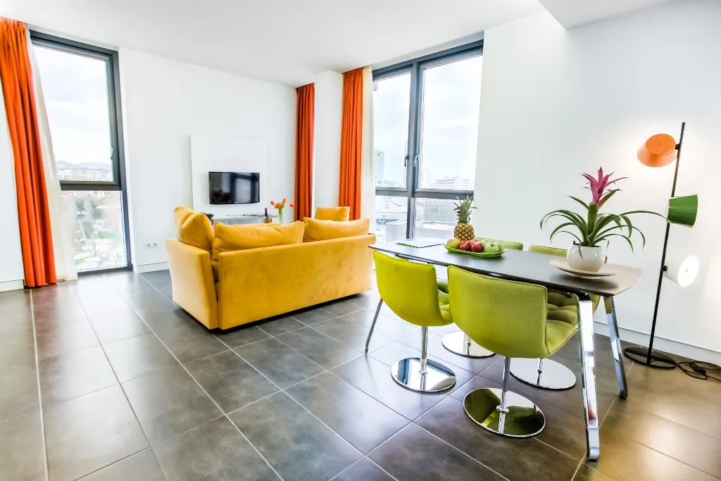 APARTMENT CAPACITY 2 TWO BEDROOMS Room, Cosmo Apartments Sants, Barcelona