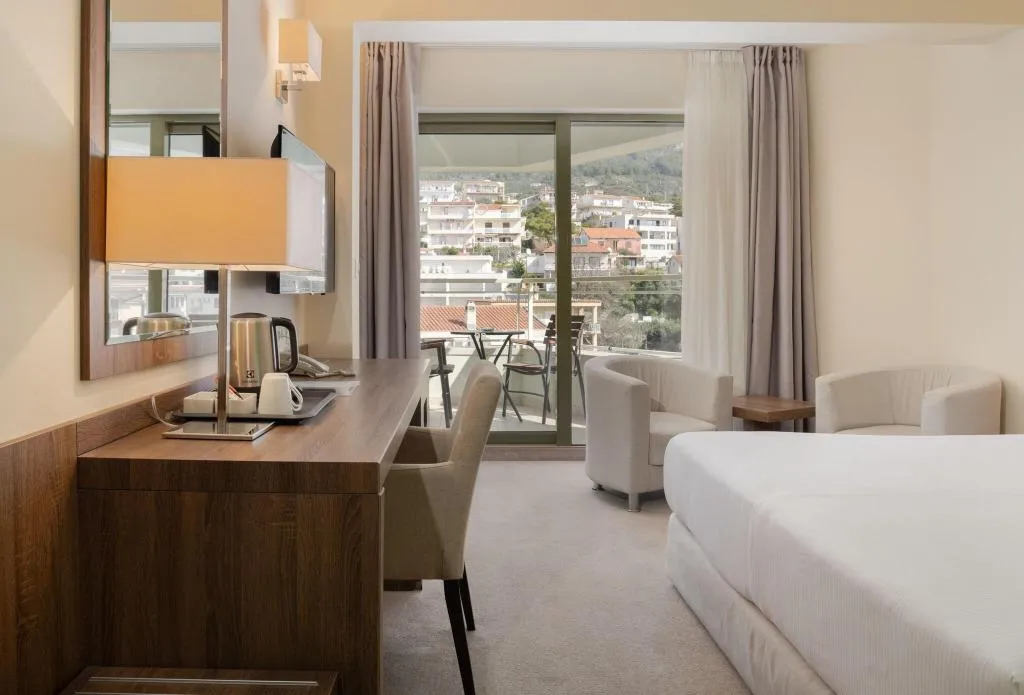 DOUBLE MOUNTAIN VIEW Room, Park, Split