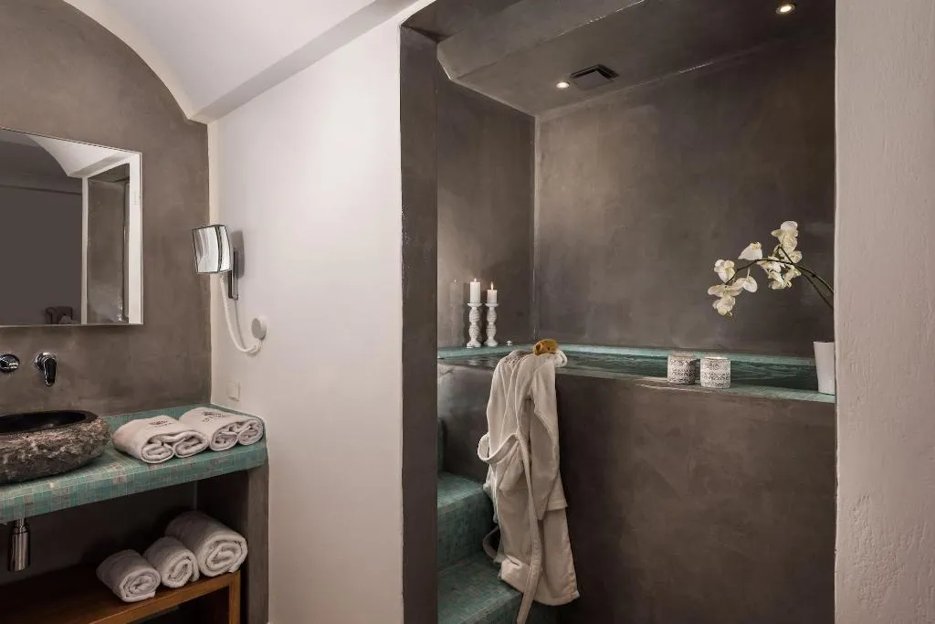 Room, Elements of Caldera Suites, Santorini