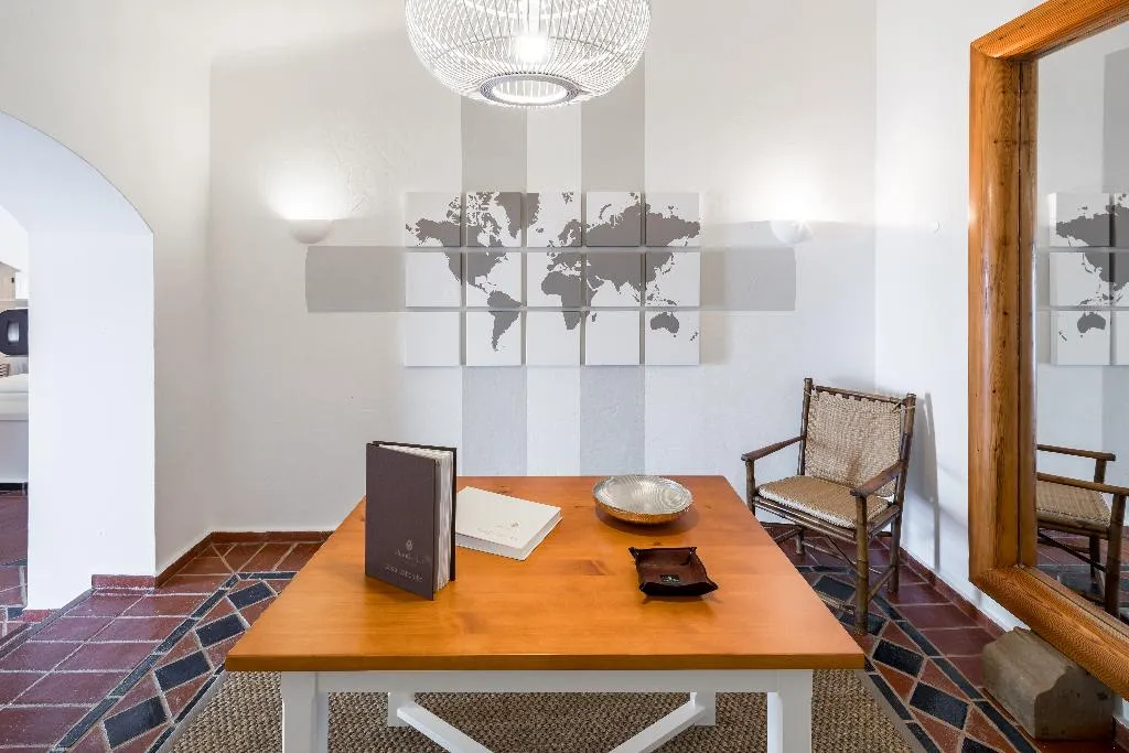 VILLA THREE BEDROOMS Room, Shantivillas, Algarve
