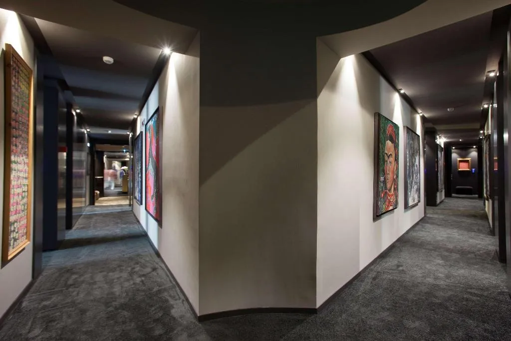 Lobby, Triviho, Rome