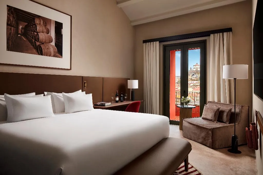 FAMILY ROOM PREMIUM Room, Tivoli Kopke Porto Gaia Hotel, Porto