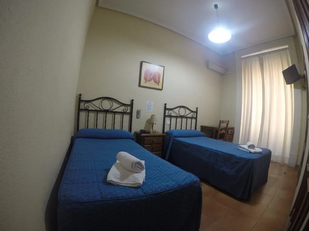 DOUBLE STANDARD Room, El Pilar, Madrid